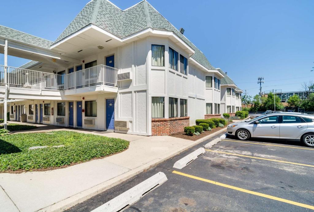 Motel 6-Schiller Park, IL - Chicago O'Hare, photo 1