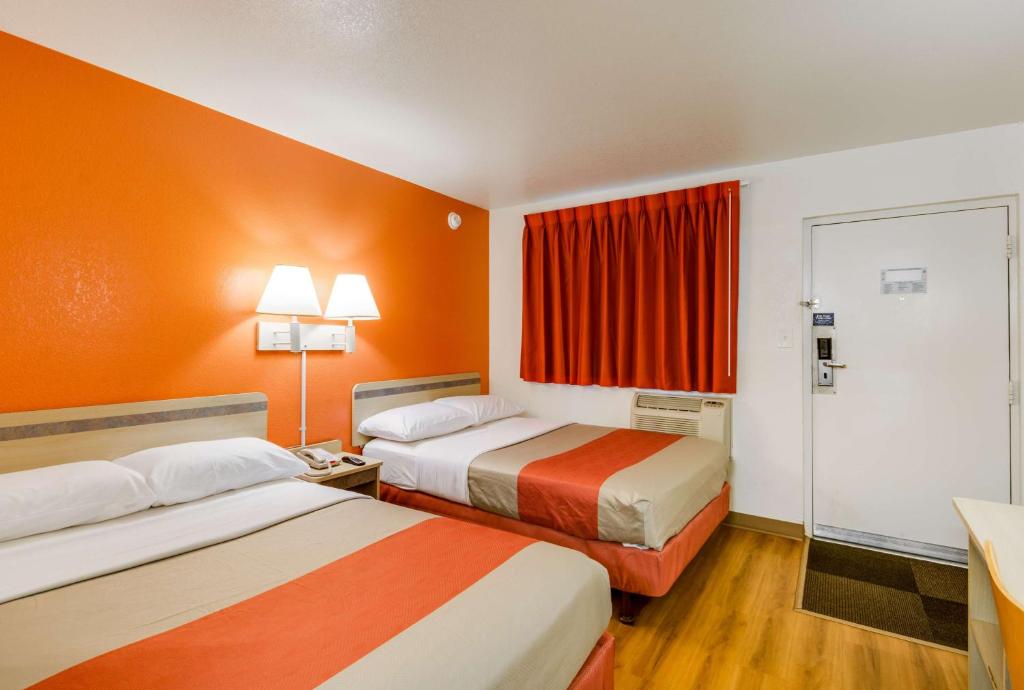 Motel 6-Schiller Park, IL - Chicago O'Hare photo 2