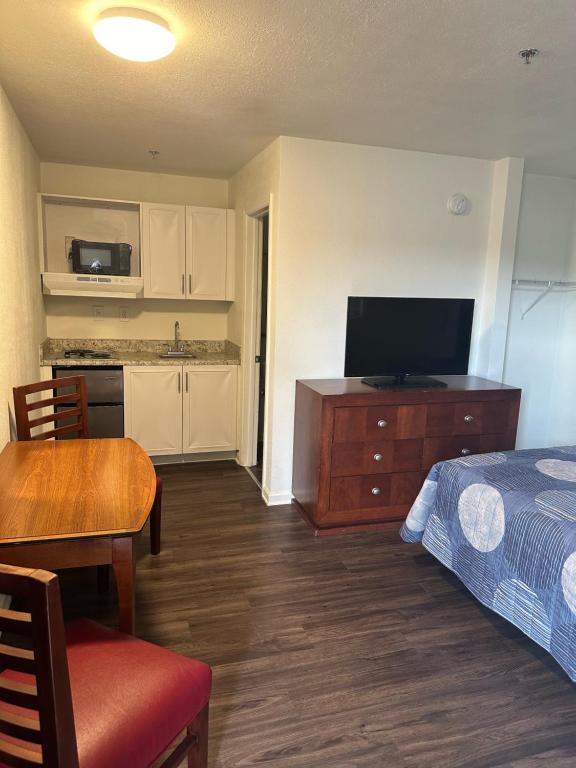 My Town Extended Stay, photo 1