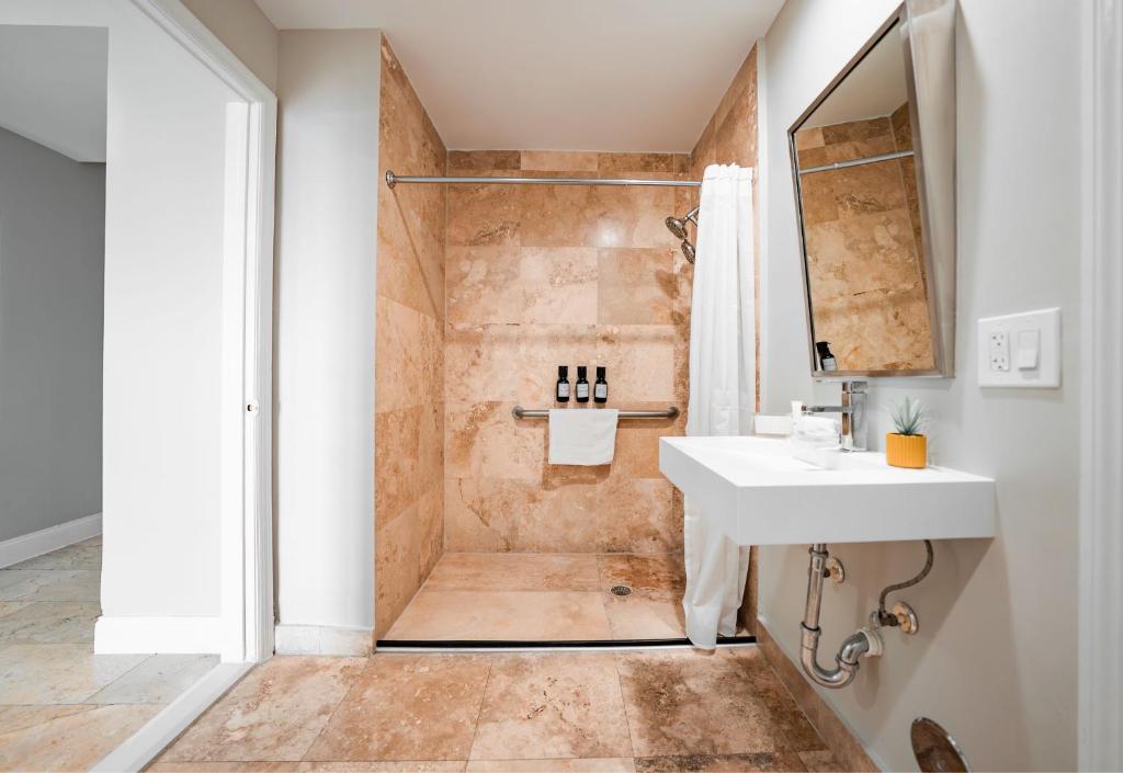 Nuvo Suites Hotel - Miami Doral photo 2