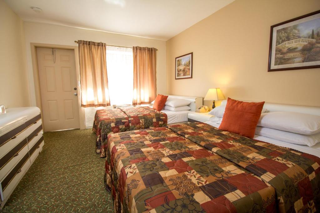 Parkway Inn photo 2