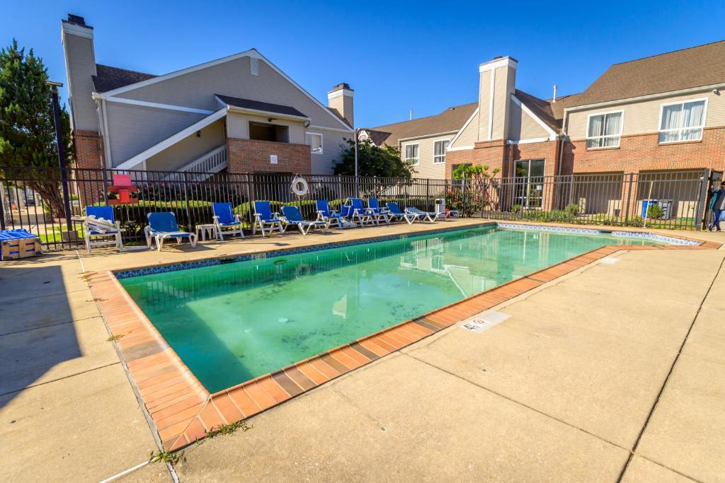 Philadelphia Suites at Airport - An Extended Stay Hotel photo 4
