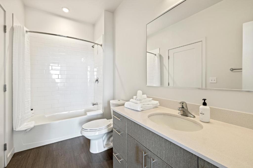 Placemakr Marymount Ballston photo 2