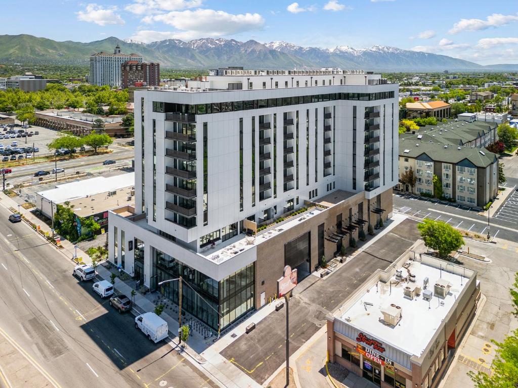 Placemakr Salt Lake City Downtown, Apartments by Hilton photo 2