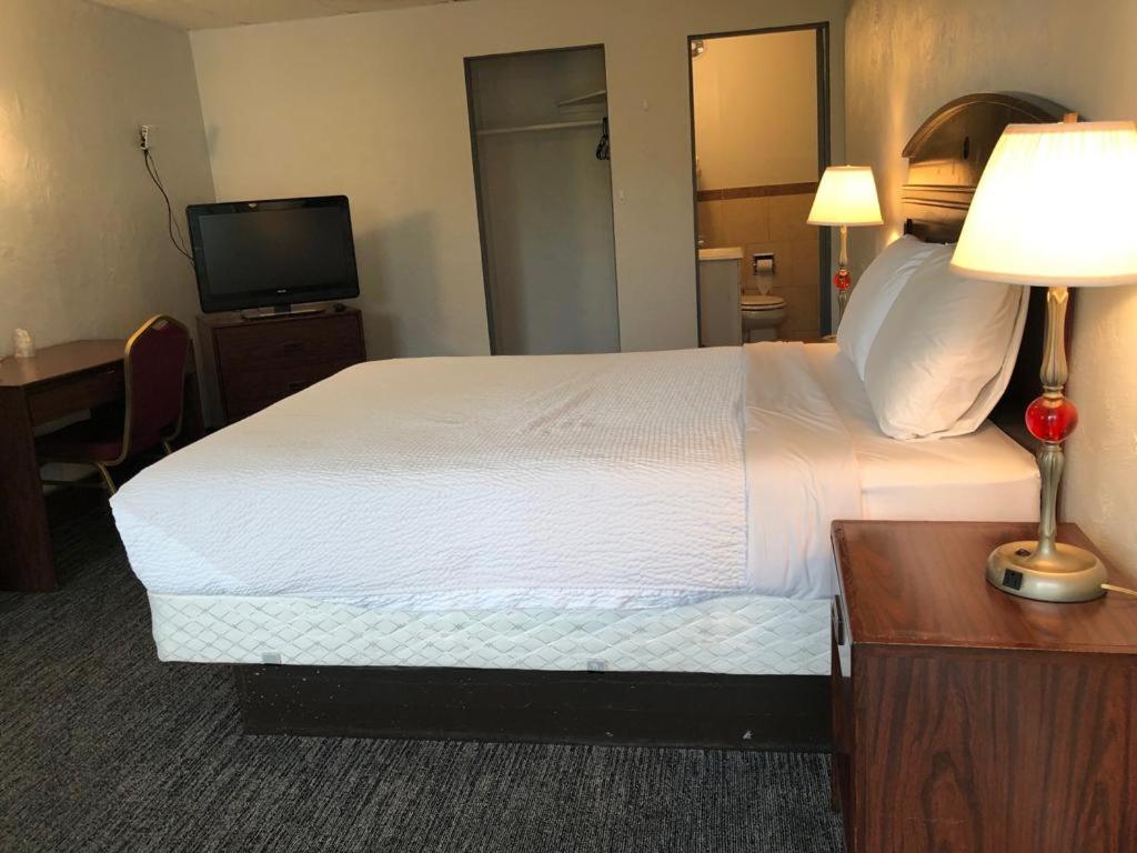 Portland Super Value Inn photo 2
