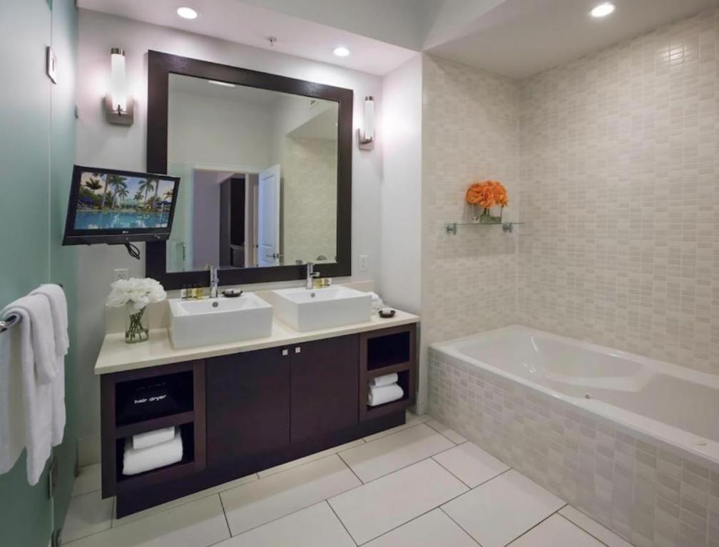Provident Doral at The Blue - Private Listing photo 3