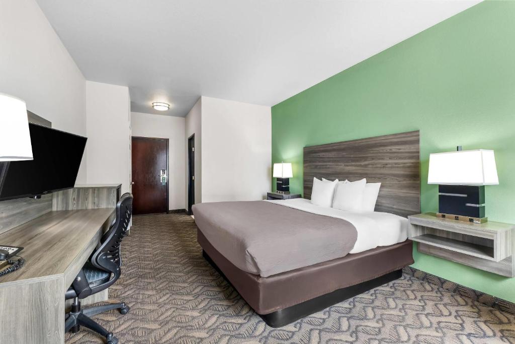 Quality Inn & Suites Salt Lake City Airport West, photo 1