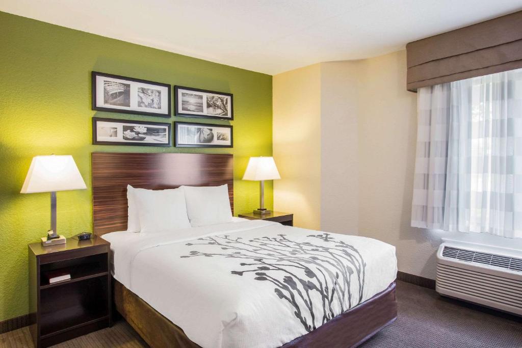 Quality Inn Kansas City International Airport photo 2
