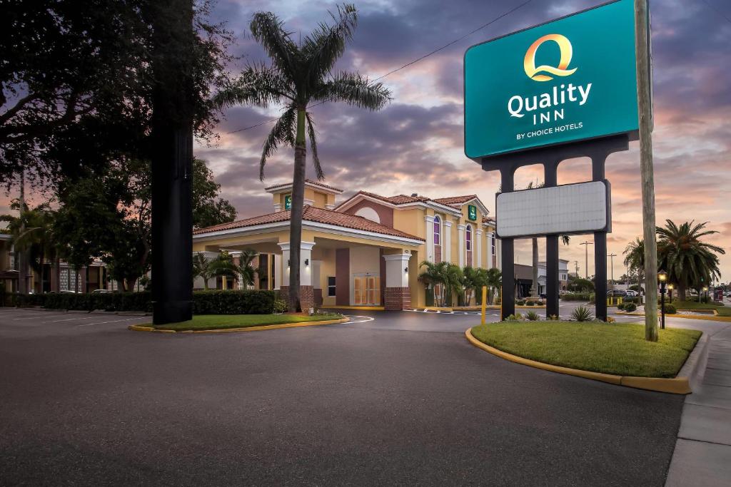 Quality Inn Tampa Airport - Cruise Port, photo 1