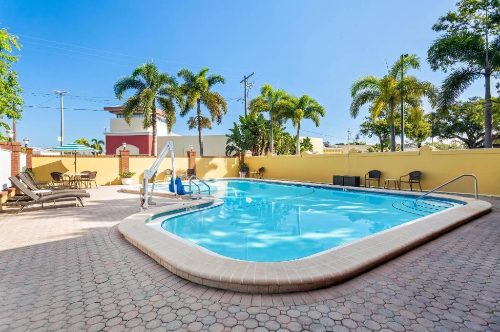 Quality Inn Tampa Airport - Cruise Port photo 4
