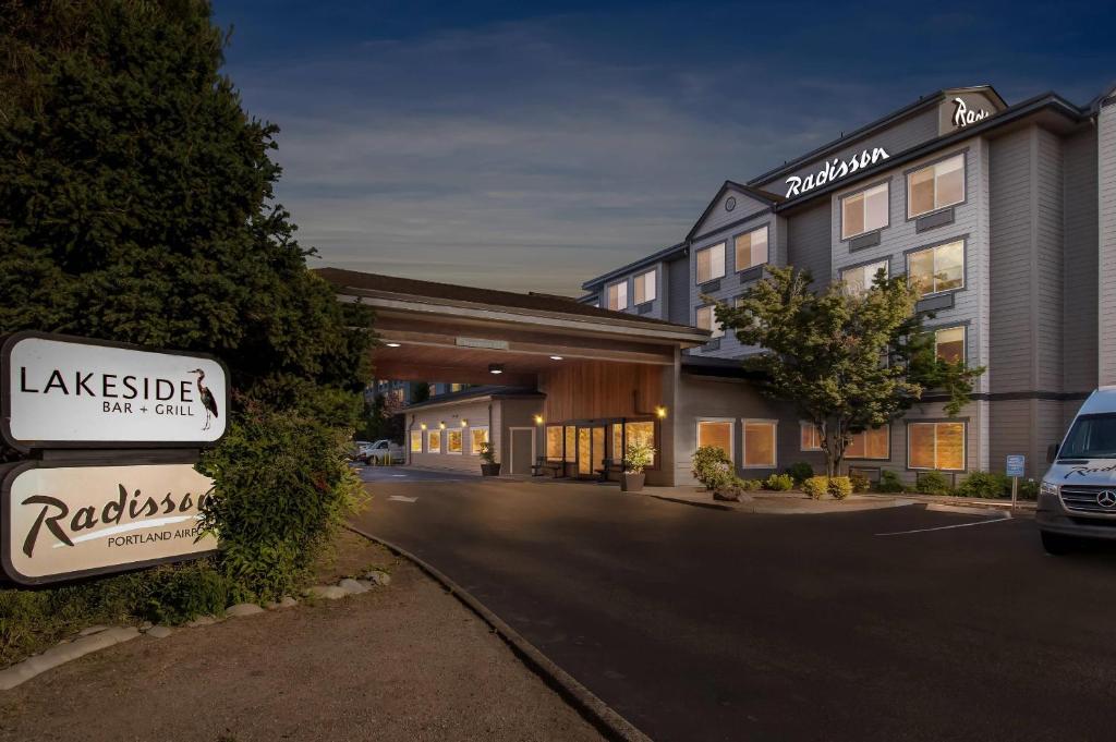 Radisson Hotel Portland Airport, photo 1