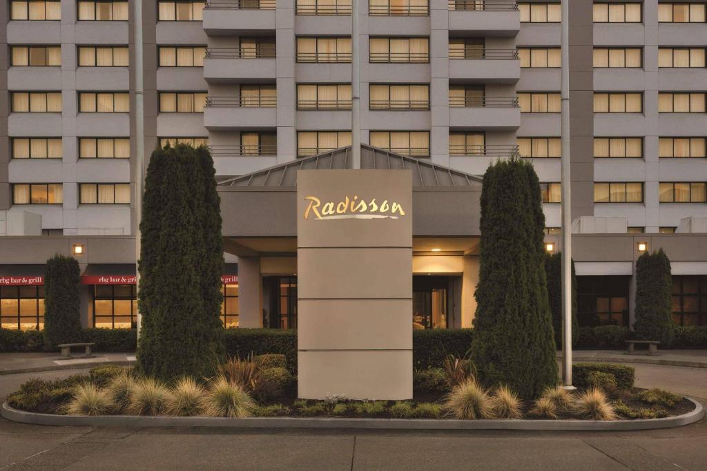Radisson Hotel Seattle Airport photo 2