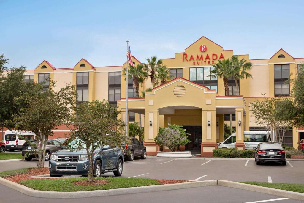Ramada by Wyndham Suites Orlando Airport- Free Airport Shuttle photo 2