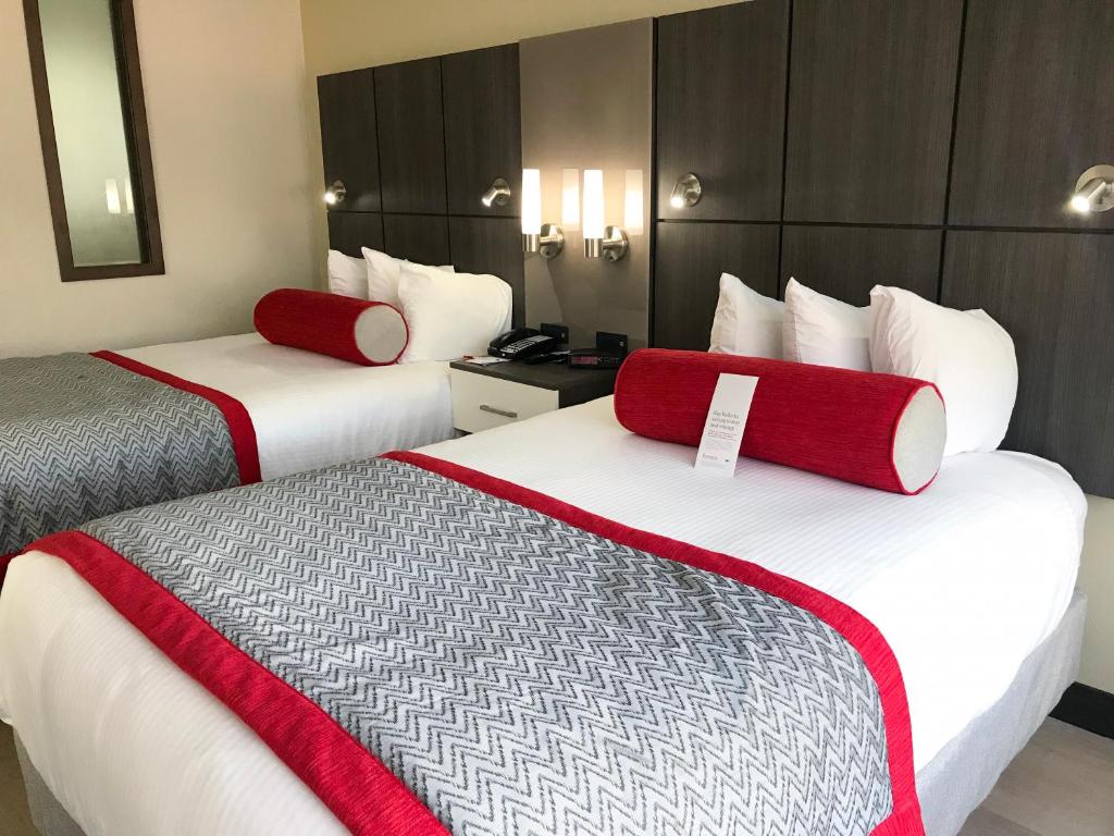 Ramada by Wyndham Suites Orlando Airport- Free Airport Shuttle photo 4