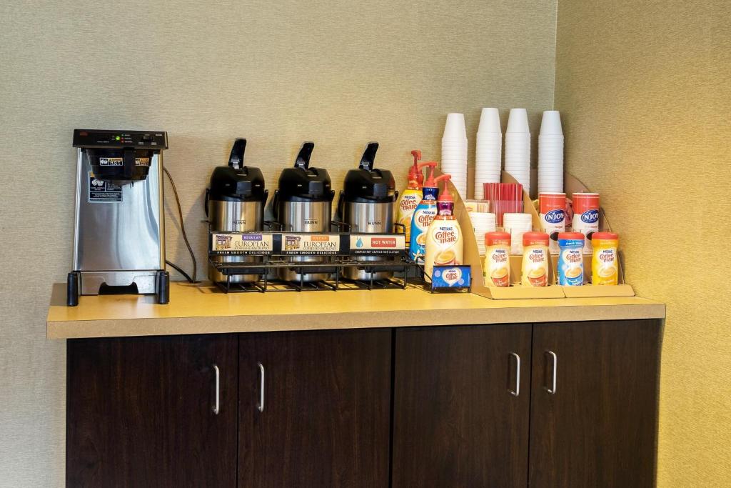 Red Roof Inn PLUS+ Baltimore-Washington DC/BWI Airport photo 4