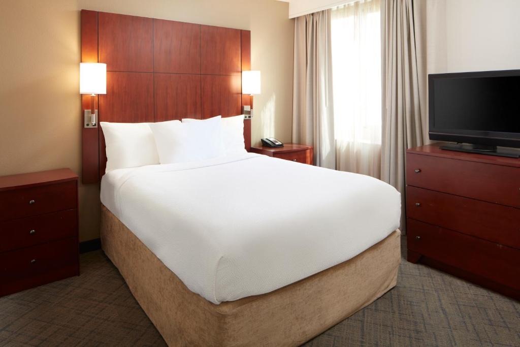 Residence Inn Arlington Courthouse photo 2