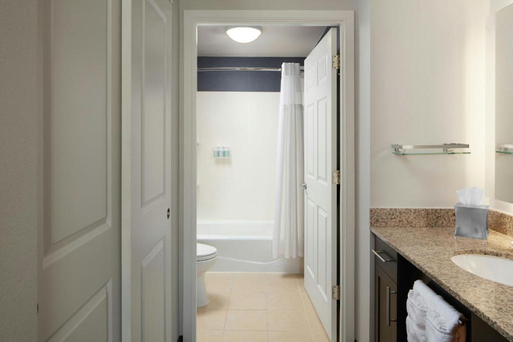 Residence Inn Arlington Courthouse photo 3