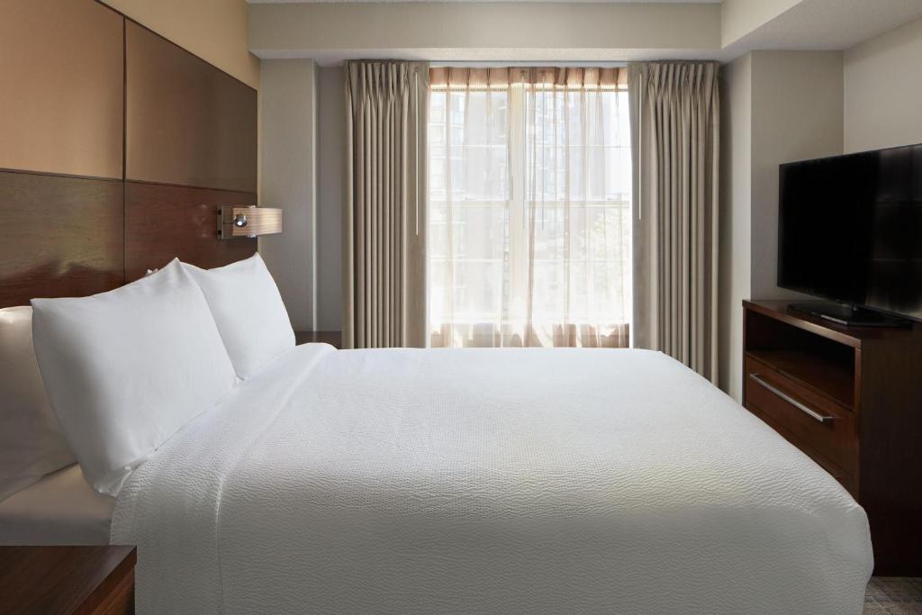 Residence Inn Arlington Rosslyn photo 2