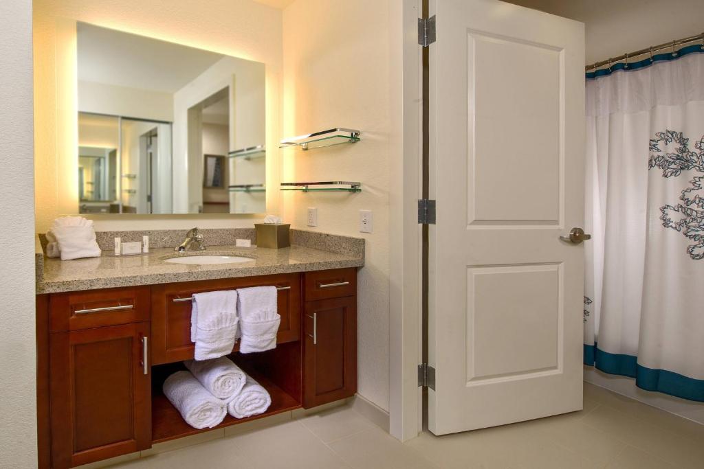 Residence Inn by Marriott Arlington Ballston photo 3