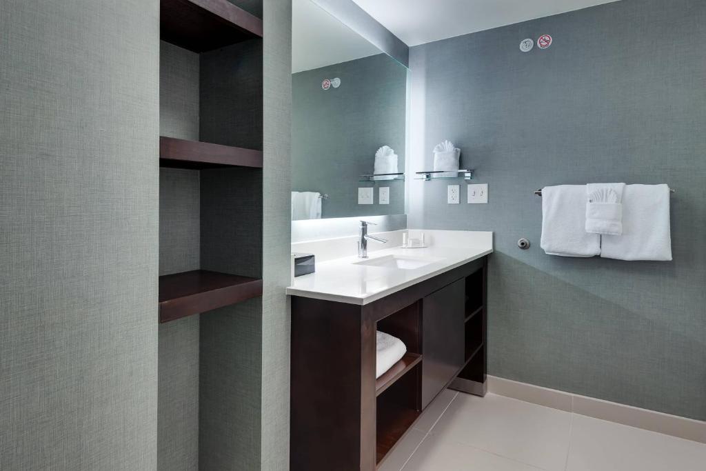 Residence Inn by Marriott Austin Airport photo 3