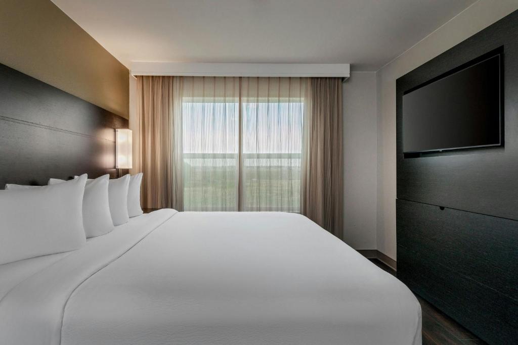 Residence Inn by Marriott Denver Airport at Gateway Park photo 2