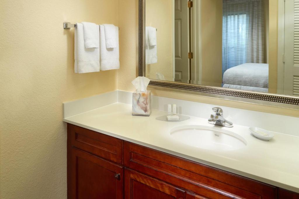 Residence Inn by Marriott Nashville Airport photo 3