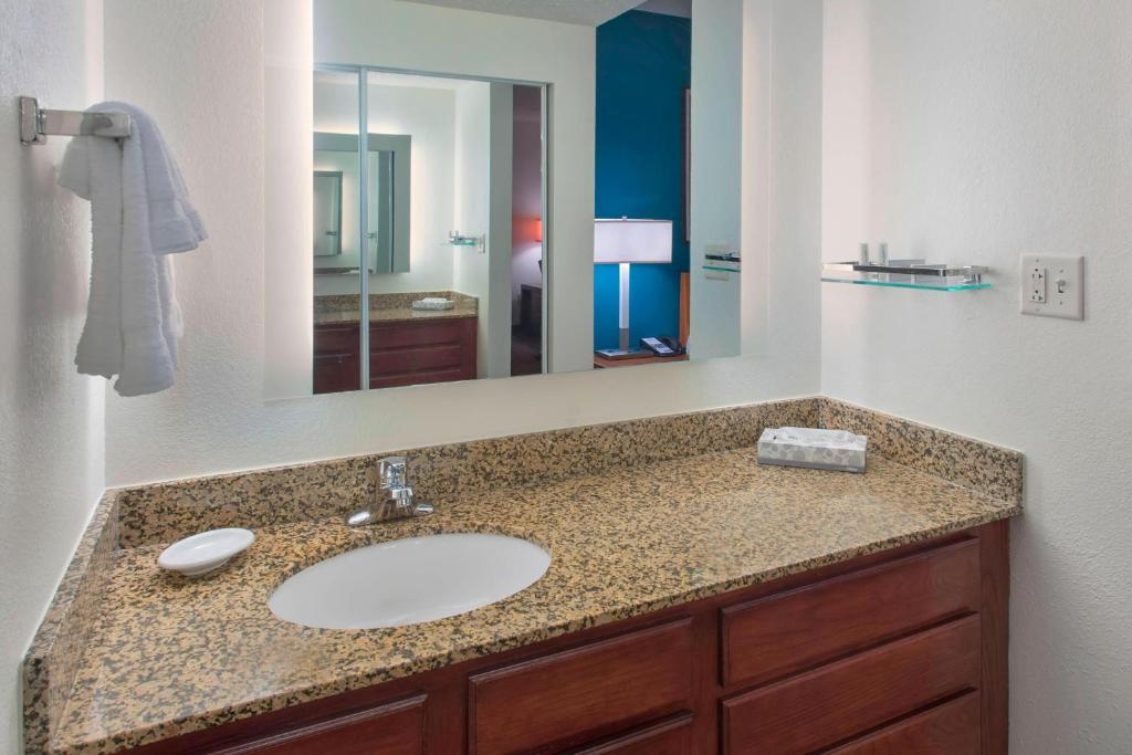 Residence Inn by Marriott Newark Elizabeth/Liberty International Airport photo 3