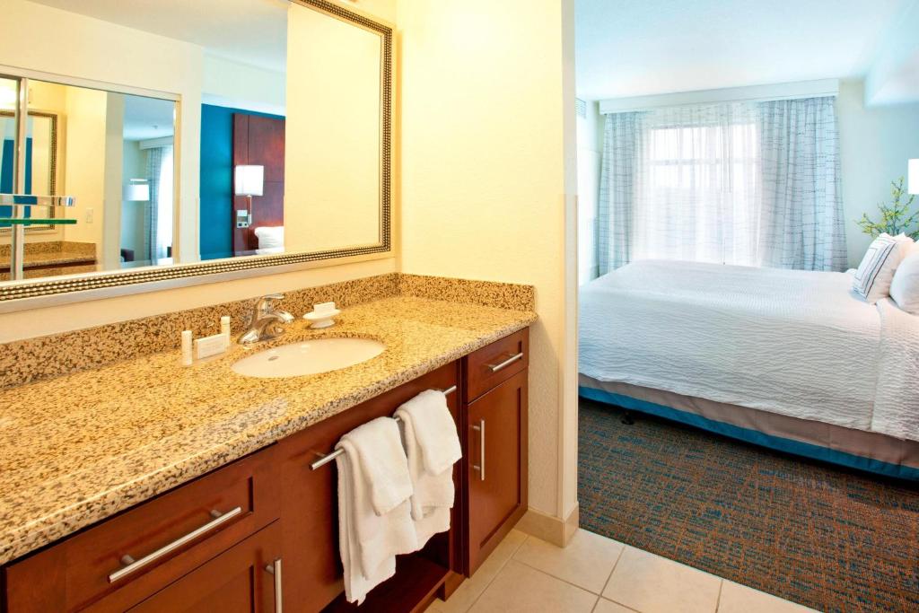 Residence Inn by Marriott Portland Airport at Cascade Station photo 2