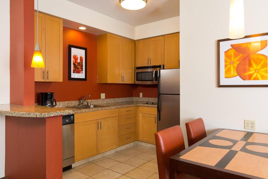 Residence Inn Kansas City Airport, photo 1
