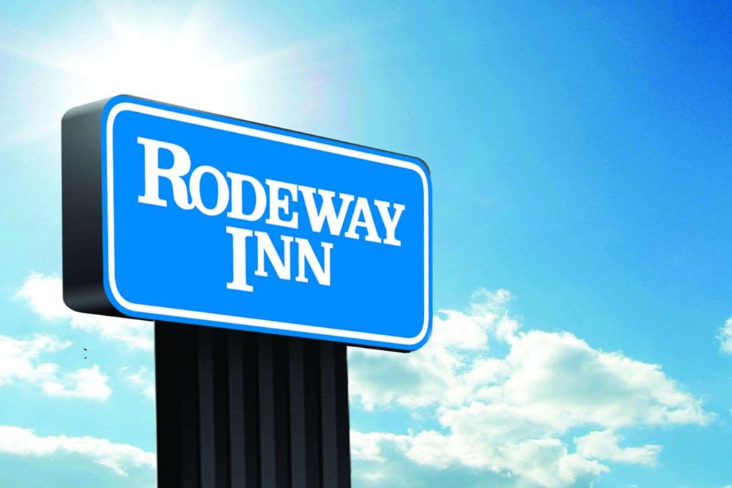 Rodeway inn- Nashville airport - Downtown - Mexican Restaurant on site, photo 1