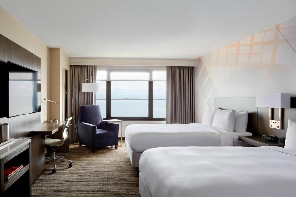 San Francisco Airport Marriott Waterfront photo 2