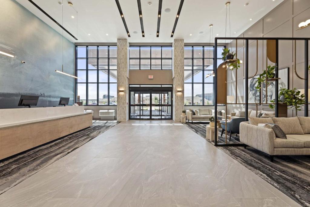 Sandman Signature Dallas Las Colinas Hotel & Suites photo 3
