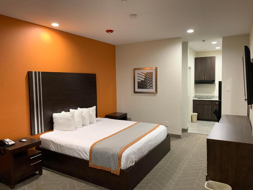 Scottish Inn & Suites - IAH Airport photo 2