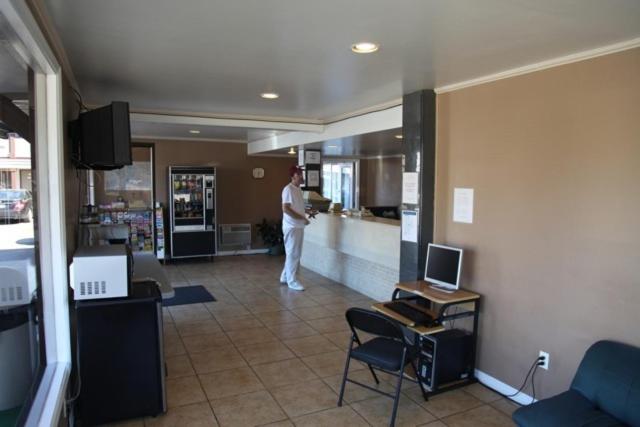 Seatac Inn photo 4