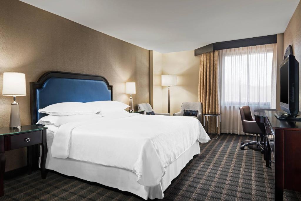 Sheraton Charlotte Airport photo 2
