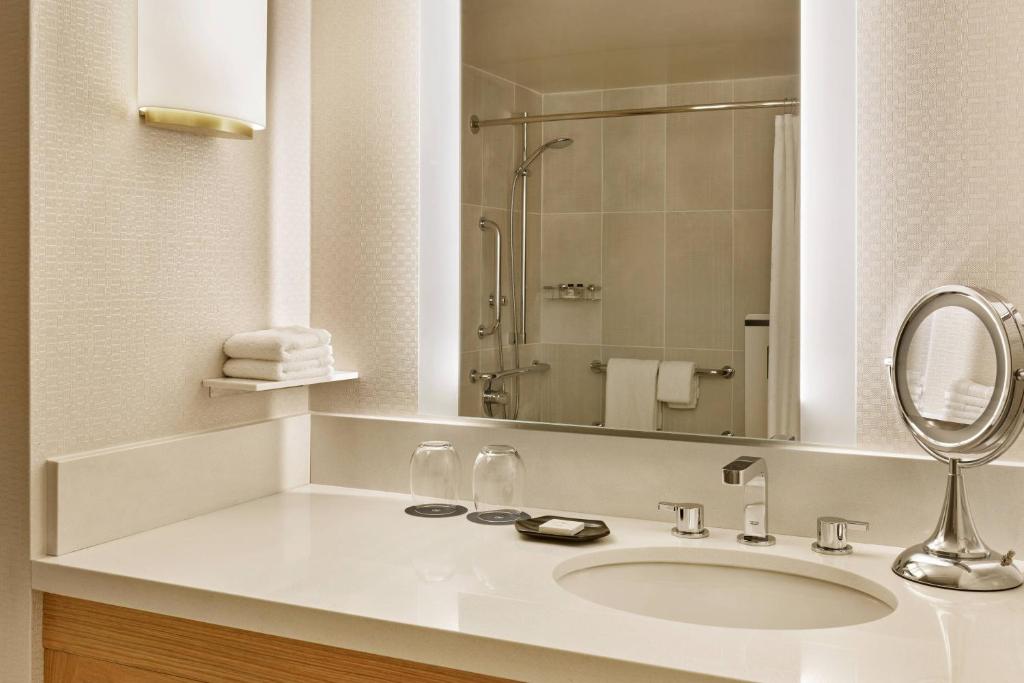 Sheraton Portland Airport Hotel photo 3