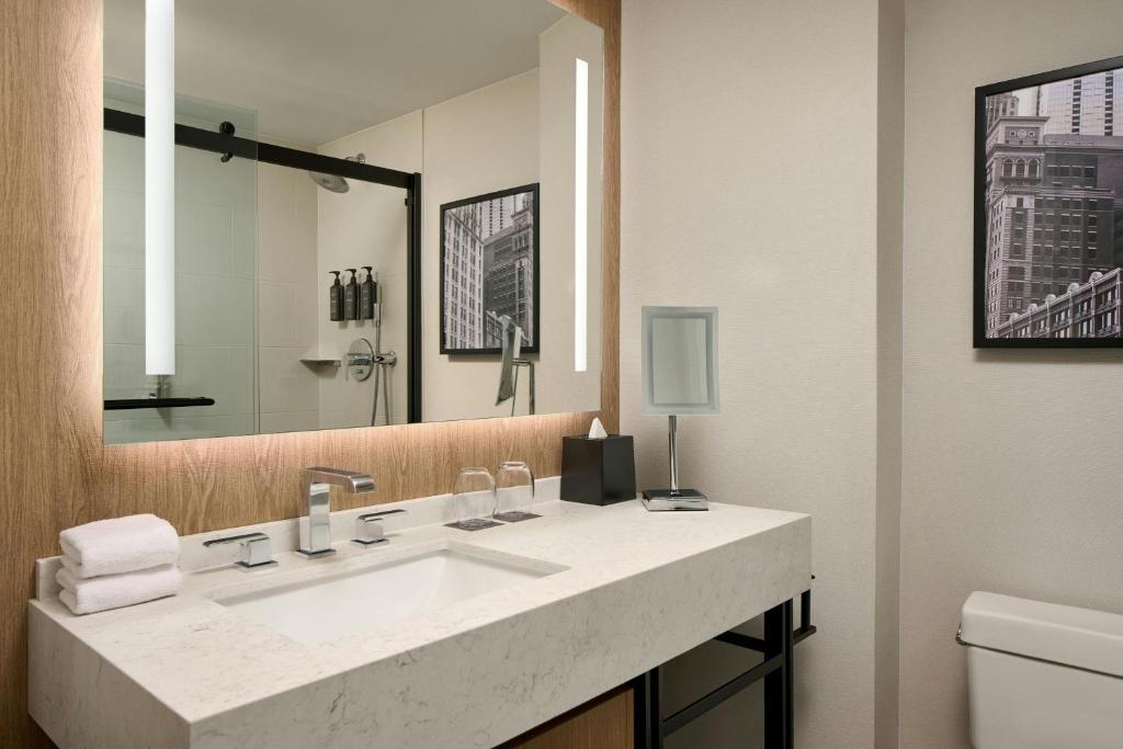 Sheraton Suites Chicago O'Hare photo 3