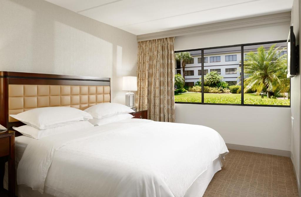 Sheraton Suites Orlando Airport Hotel photo 2