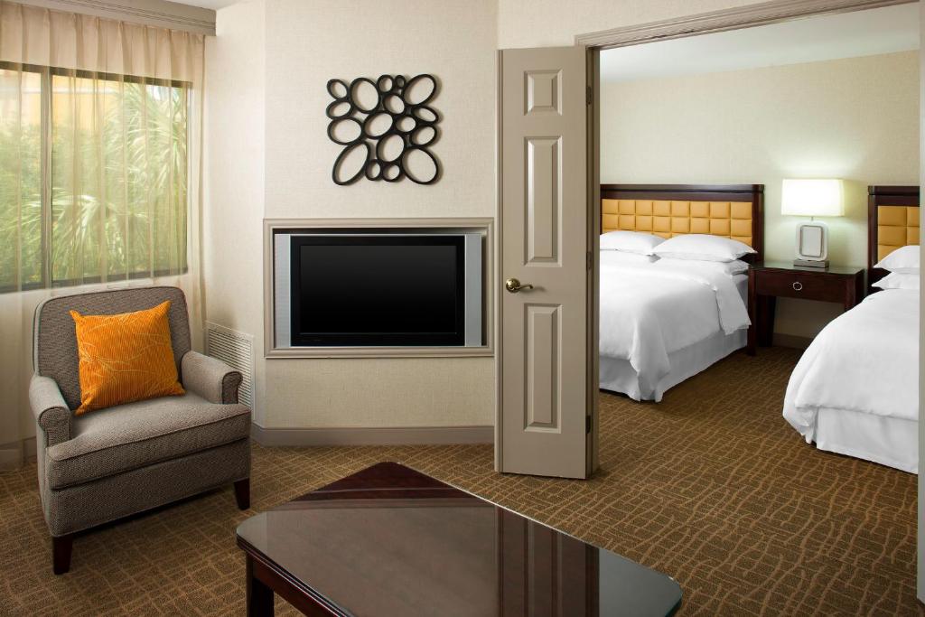 Sheraton Suites Orlando Airport Hotel photo 4