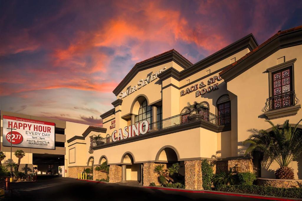 Silver Sevens Hotel and Casino, a Wyndham Garden, photo 1