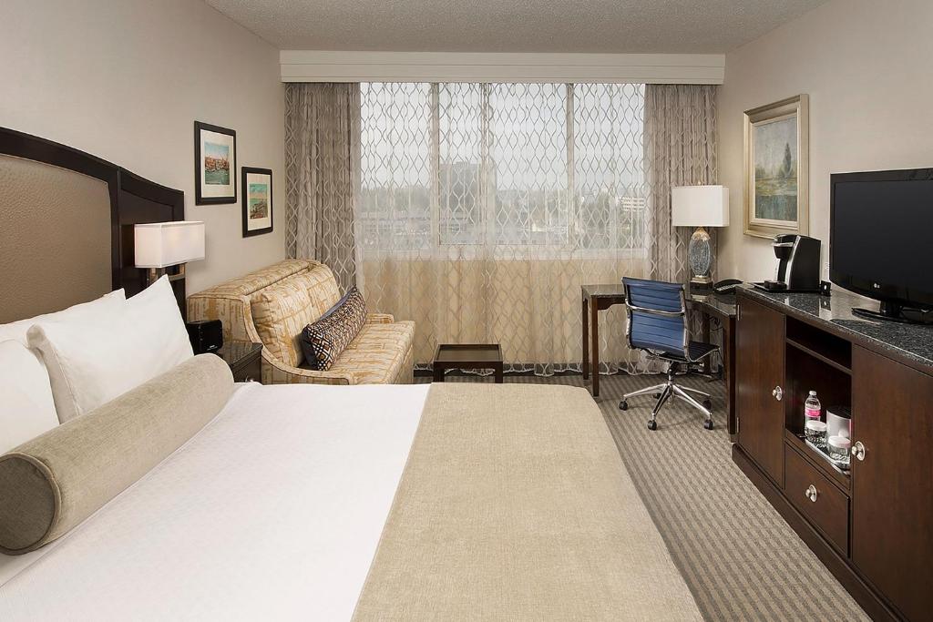 Skybridge Seattle Airport Hotel photo 2