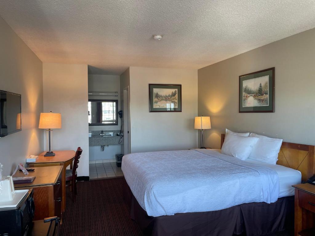 Skyway Inn - Seatac photo 2