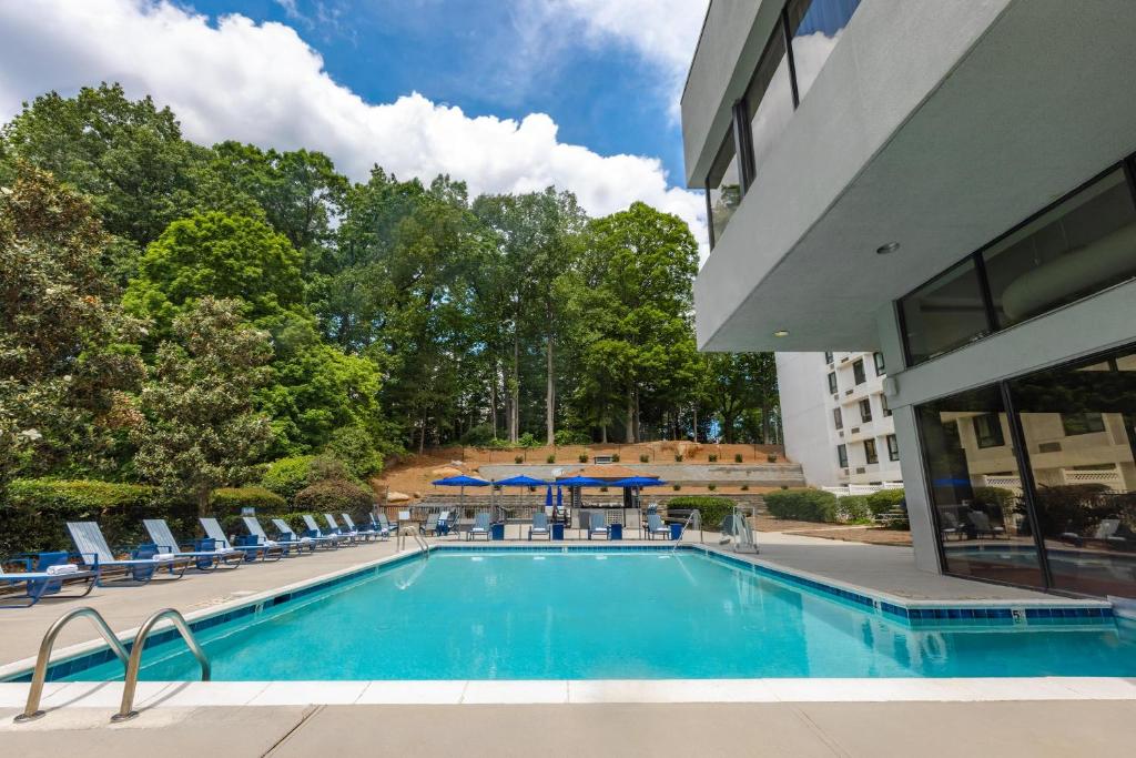 Sonesta Charlotte Lower South End photo 2