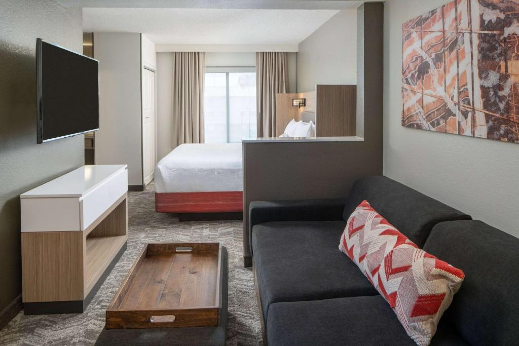 Sonesta Select Nashville Airport Suites photo 4