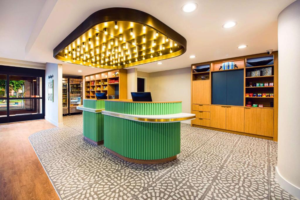 Sonesta Select Philadelphia Airport photo 2
