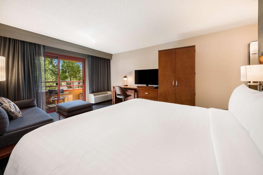 Sonesta Select San Jose Airport photo 2
