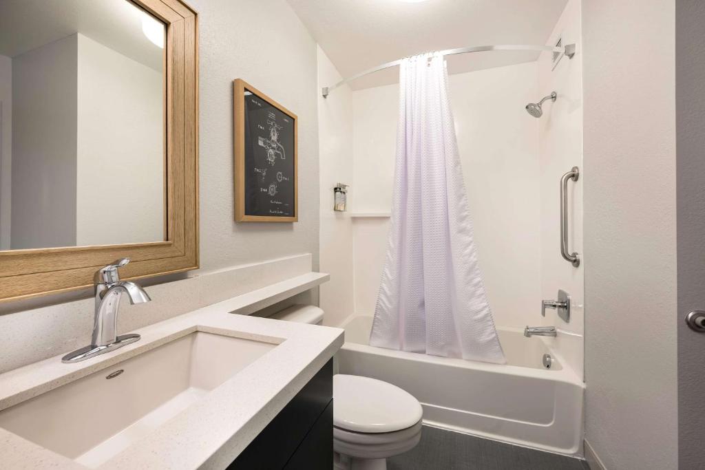 Sonesta Simply Suites Baltimore BWI Airport photo 3