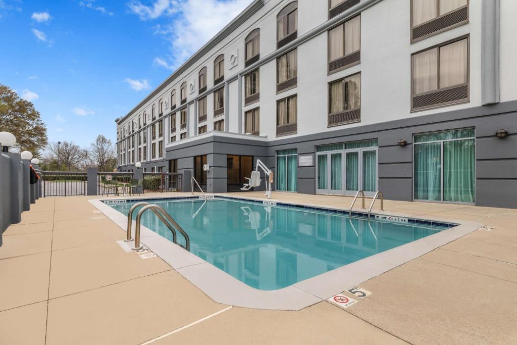 Spark By Hilton Charlotte Tyvola I-77 photo 4