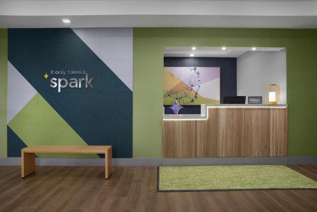Spark by Hilton Miami Doral photo 2