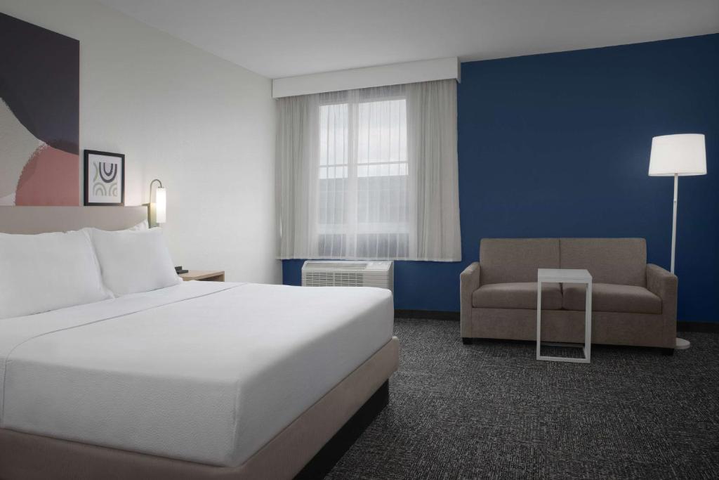 Spark by Hilton Miami Doral photo 3